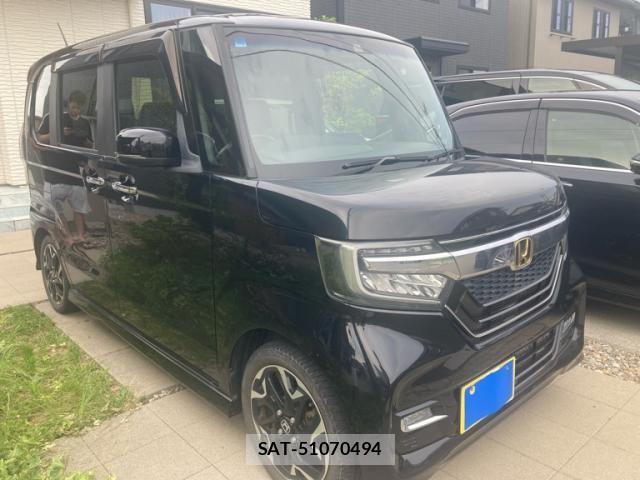 Honda N BOX CUSTOM 2018-02 8037185-0