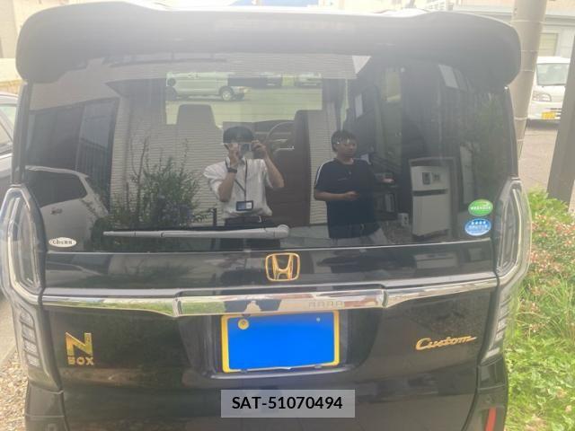 Honda N BOX CUSTOM 2018-02 8037185-9