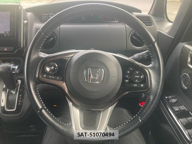 Honda N BOX CUSTOM 2018-02 8037185-17