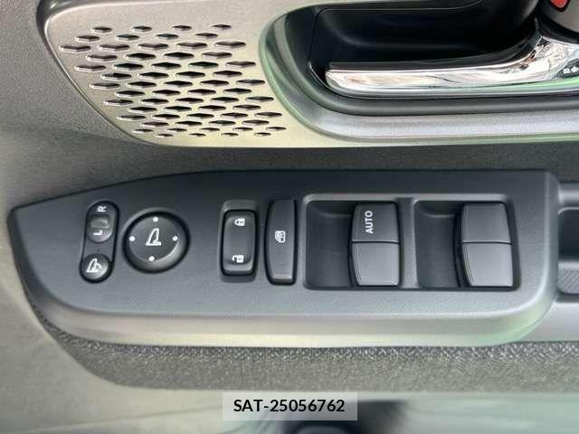 Honda N BOX CUSTOM 2026-03 8037131-14