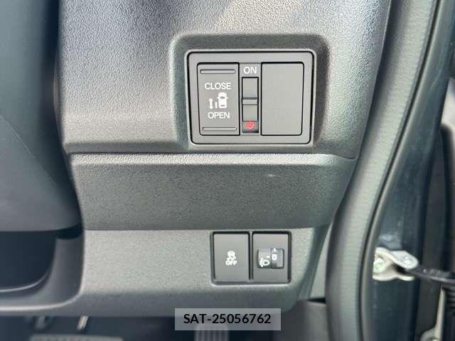 Honda N BOX CUSTOM 2026-03 8037131-15