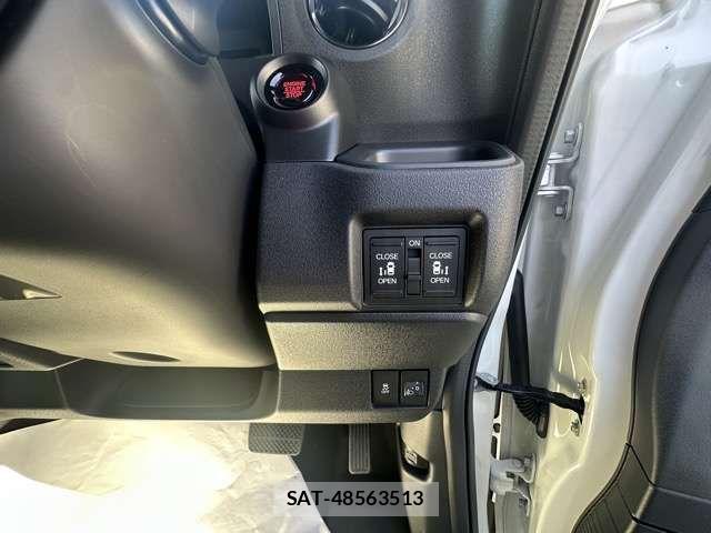 Honda N BOX CUSTOM 2026-05 8037117-15