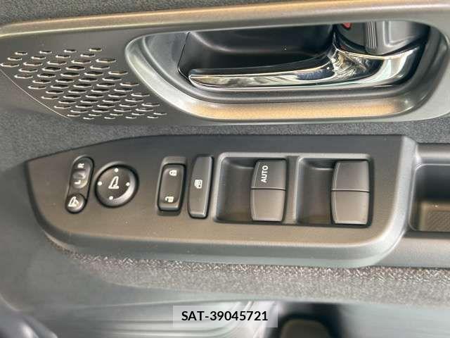 Honda N BOX CUSTOM 2026-05 8037126-13