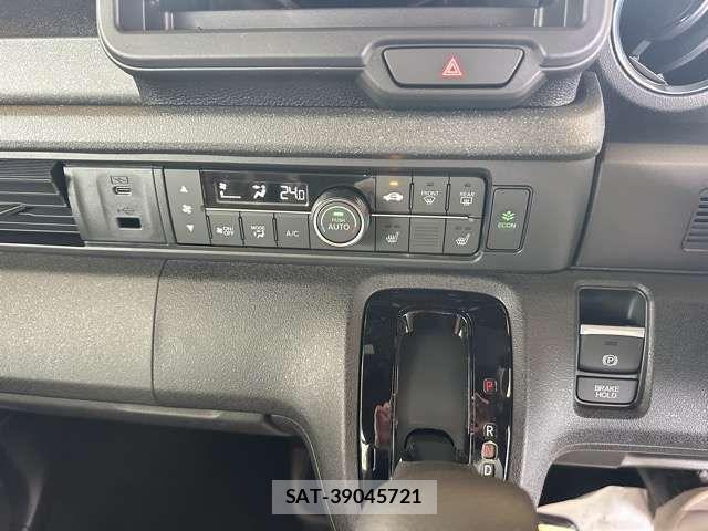 Honda N BOX CUSTOM 2026-05 8037126-15