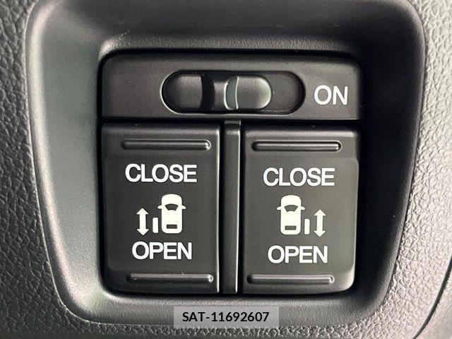 Honda N BOX CUSTOM 2015-03 8074897-4