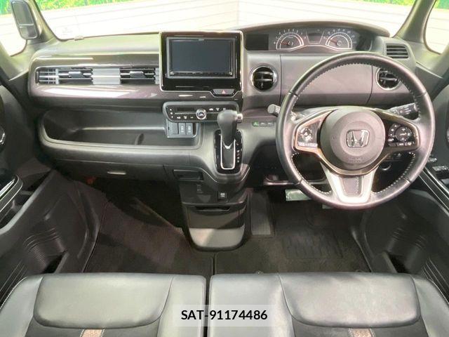 Honda N BOX CUSTOM 2018-02 8074873-1