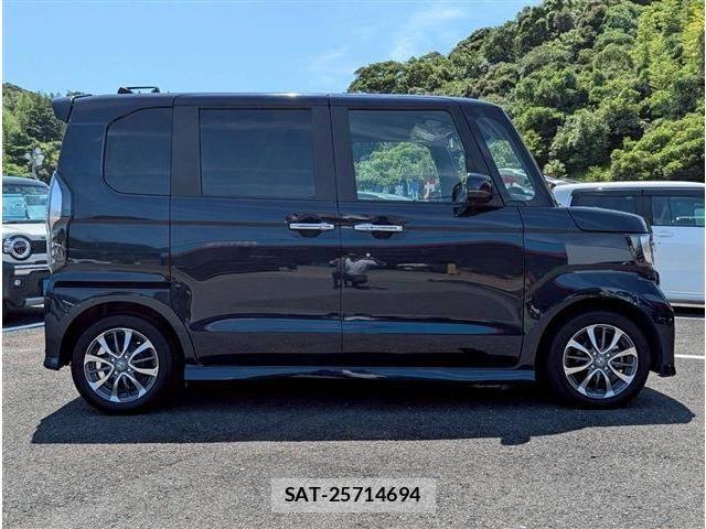 Honda N BOX CUSTOM 2023-01 8074867-9