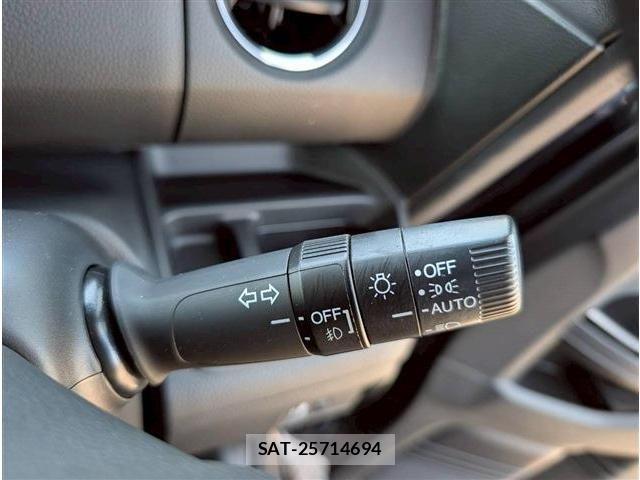 Honda N BOX CUSTOM 2023-01 8074867-21