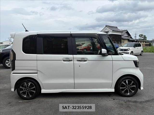 Honda N BOX CUSTOM 2019-07 8074886-19