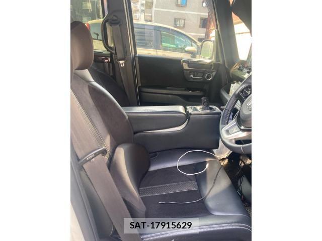 Honda N BOX CUSTOM 2020-08 8074894-10