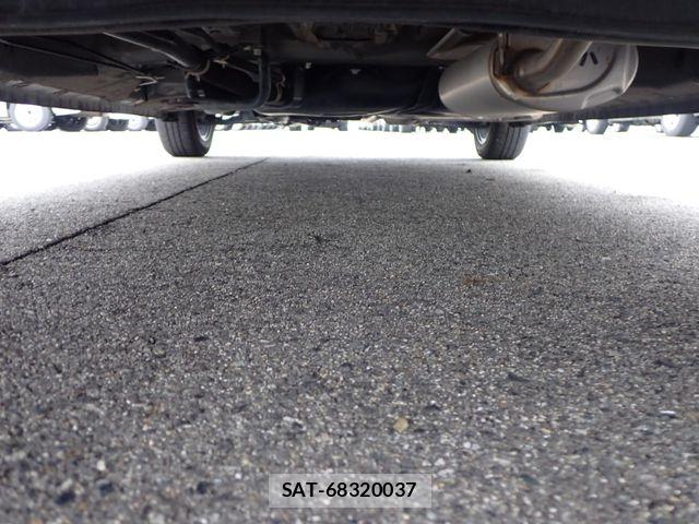 Honda N BOX CUSTOM 2024-03 8074845-11