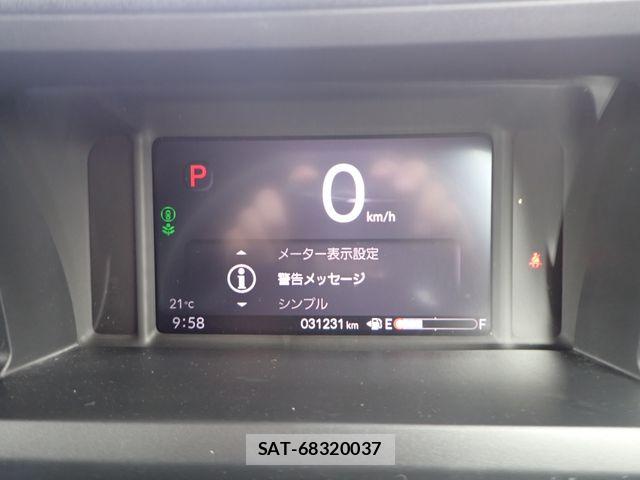 Honda N BOX CUSTOM 2024-03 8074845-12