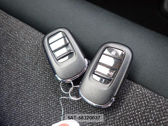 Honda N BOX CUSTOM 2024-03 8074845-26