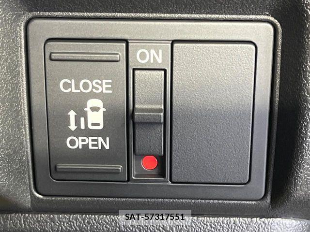 Honda N BOX CUSTOM 2026-06 8074862-4