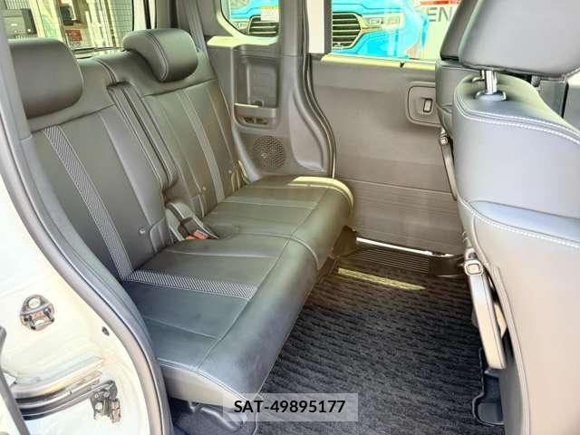Honda N BOX CUSTOM 2024-01 8074856-28
