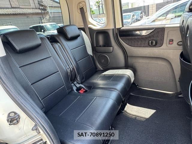 Honda N BOX CUSTOM 2014-02 8074896-9