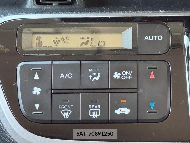 Honda N BOX CUSTOM 2014-02 8074896-17