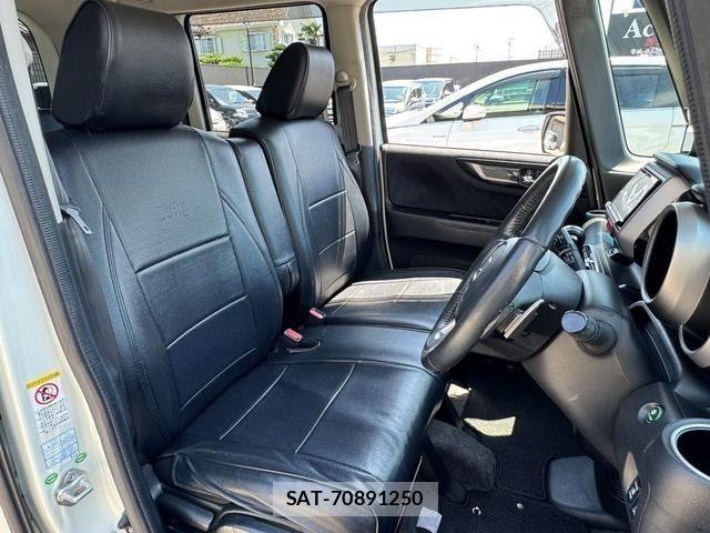 Honda N BOX CUSTOM 2014-02 8074896-8