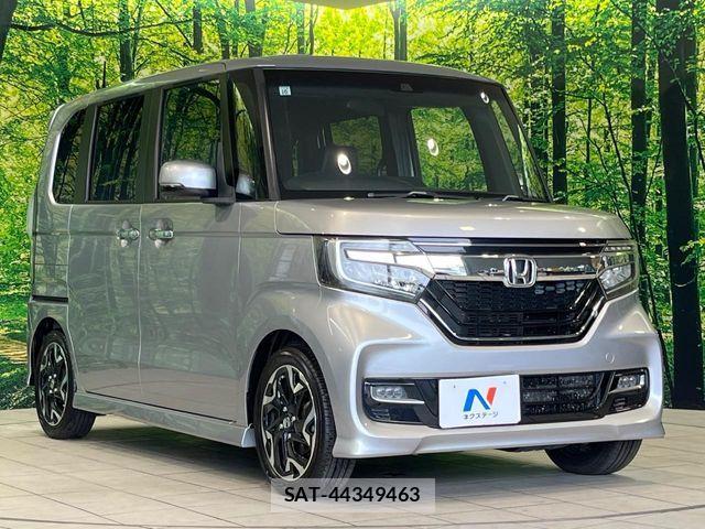 Honda N BOX CUSTOM 2017-10 8073339-15