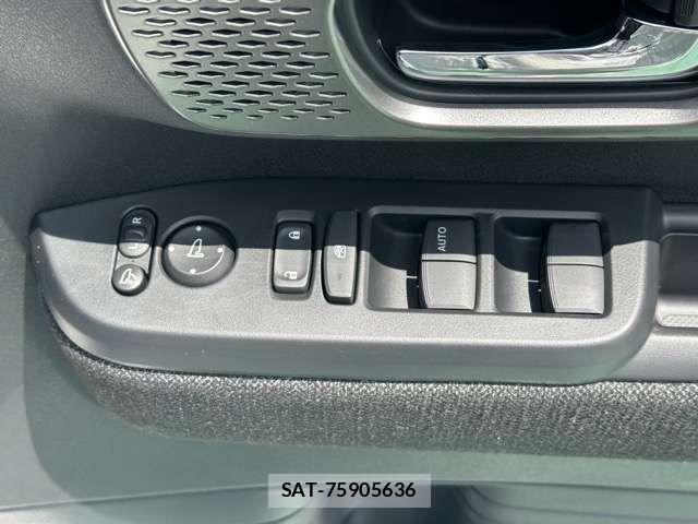 Honda N BOX CUSTOM 2026-05 8100737-13