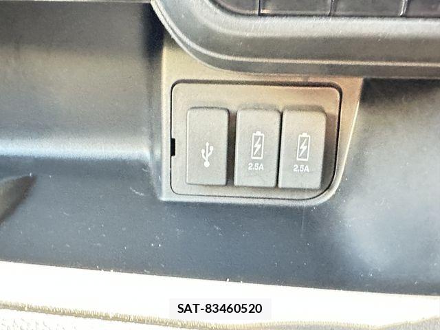 Honda N BOX CUSTOM 2021-10 8100762-23