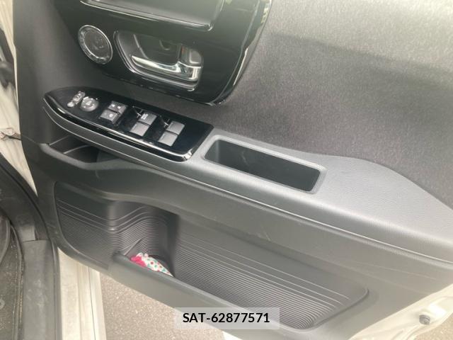 Honda N BOX CUSTOM 2023-01 8100758-12