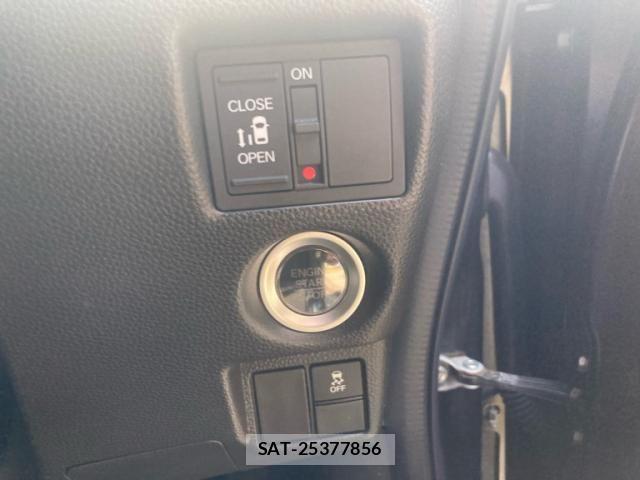Honda N BOX CUSTOM 2018-02 8100797-18