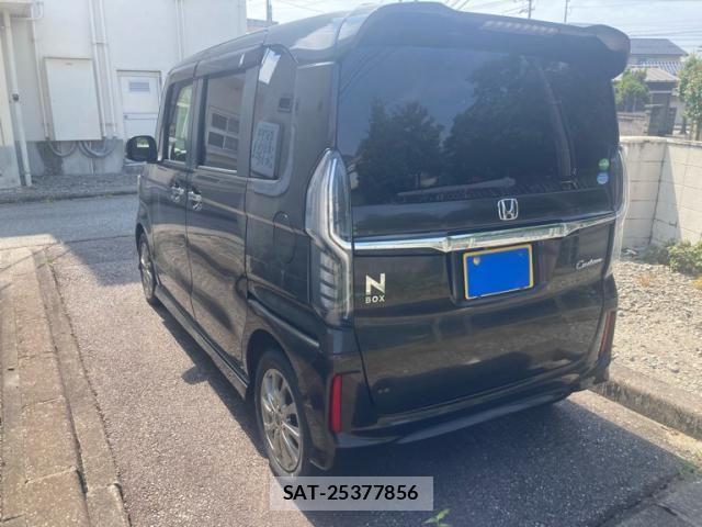 Honda N BOX CUSTOM 2018-02 8100797-1
