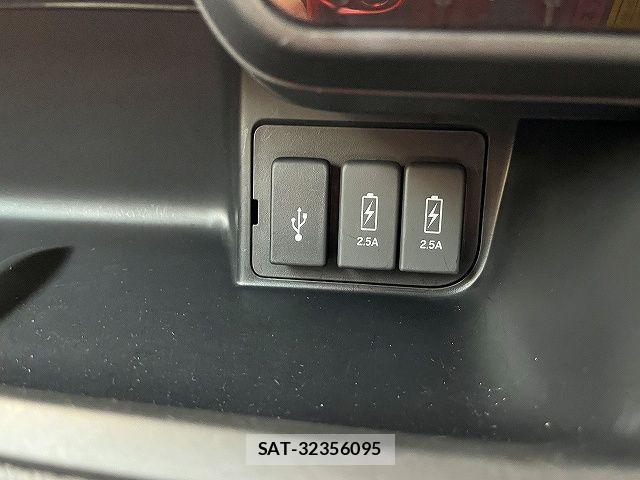 Honda N BOX CUSTOM 2023-05 8100747-21