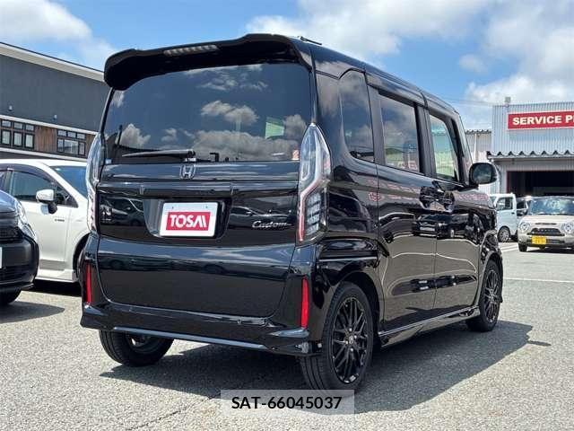 Honda N BOX CUSTOM 2022-04 8100757-20