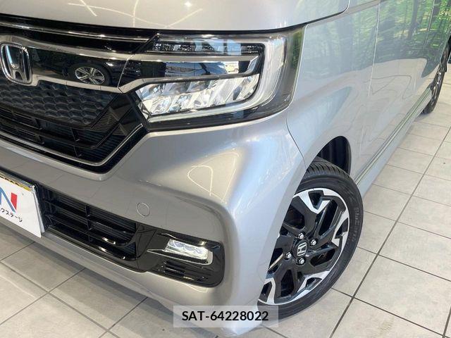 Honda N BOX CUSTOM 2018-01 8100764-11