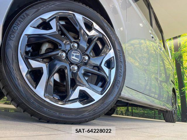 Honda N BOX CUSTOM 2018-01 8100764-12