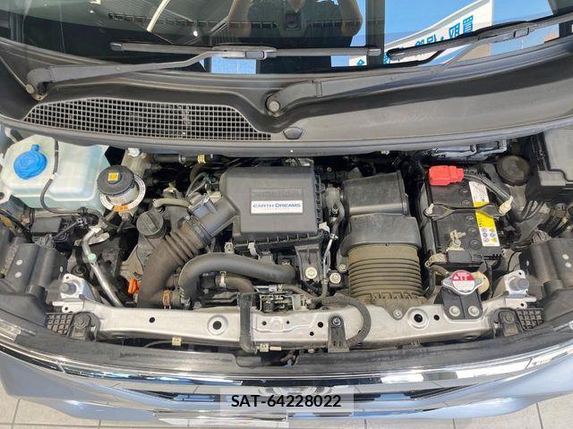 Honda N BOX CUSTOM 2018-01 8100764-17