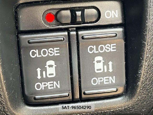 Honda N BOX CUSTOM 2016-02 8100781-11