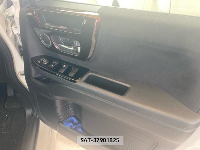 Honda N BOX CUSTOM 2021-06 8100766-8