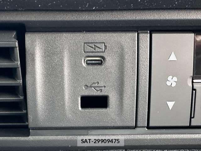 Honda N BOX CUSTOM 2026-05 8100738-16
