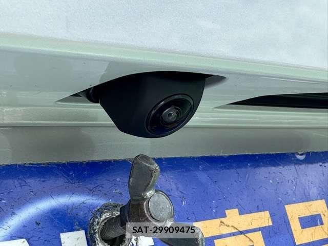 Honda N BOX CUSTOM 2026-05 8100738-8