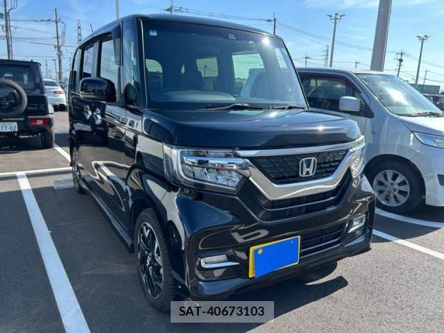 Honda N BOX CUSTOM 2019-05 8100786-1