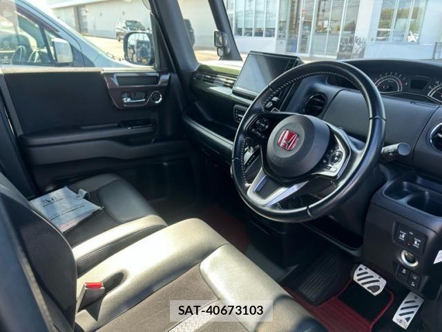 Honda N BOX CUSTOM 2019-05 8100786-8