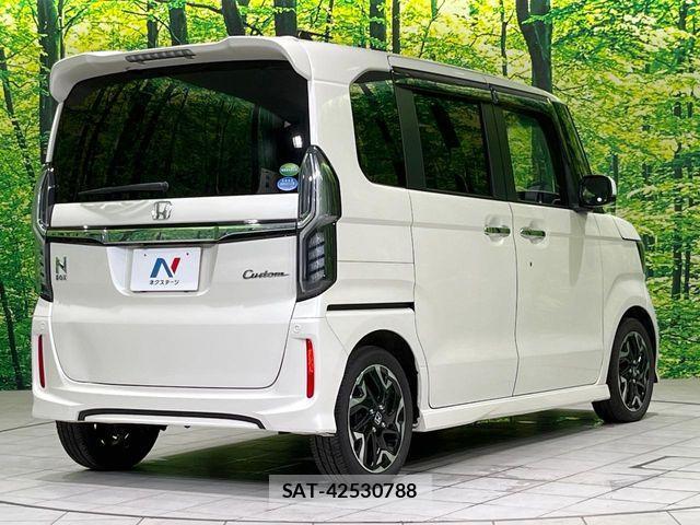 Honda N BOX CUSTOM 2018-02 8100777-16
