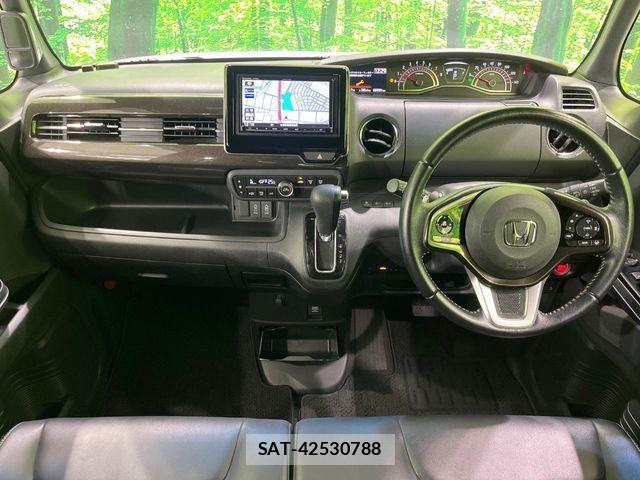 Honda N BOX CUSTOM 2018-02 8100777-1