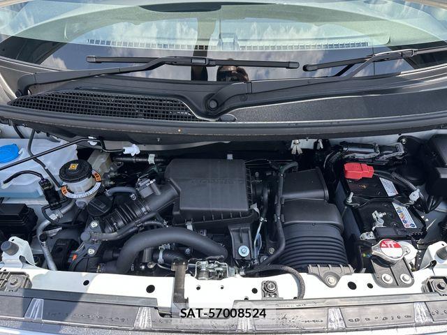 Honda N BOX CUSTOM 2026-04 8100735-17