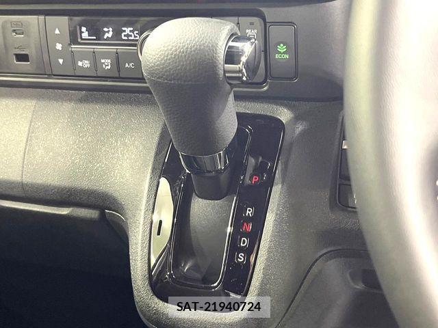 Honda N BOX CUSTOM 2026-06 8131494-18