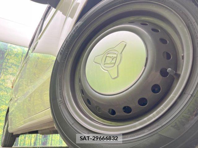 Honda N BOX CUSTOM 2021-12 8131537-12