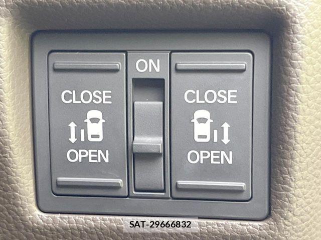 Honda N BOX CUSTOM 2021-12 8131537-2