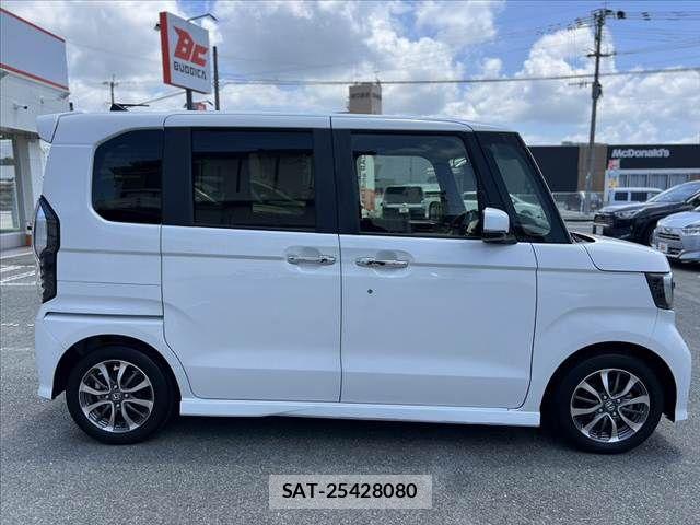 Honda N BOX CUSTOM 2022-02 8131550-11