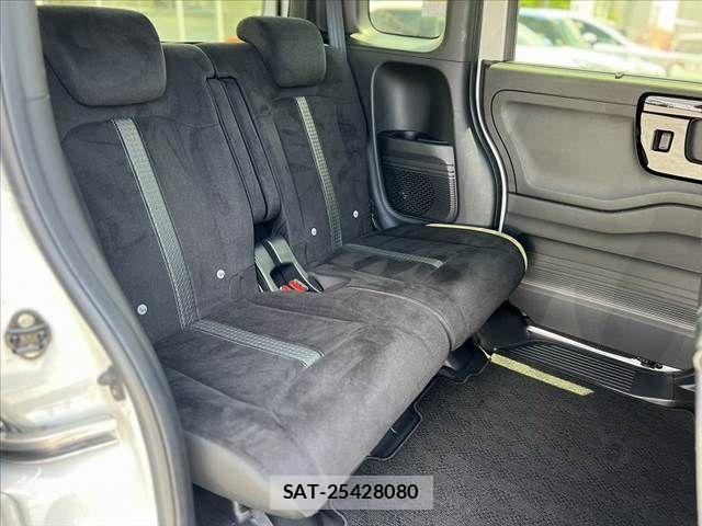 Honda N BOX CUSTOM 2022-02 8131550-17