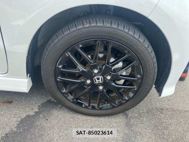 Honda N BOX CUSTOM 2023-08 8131509-11