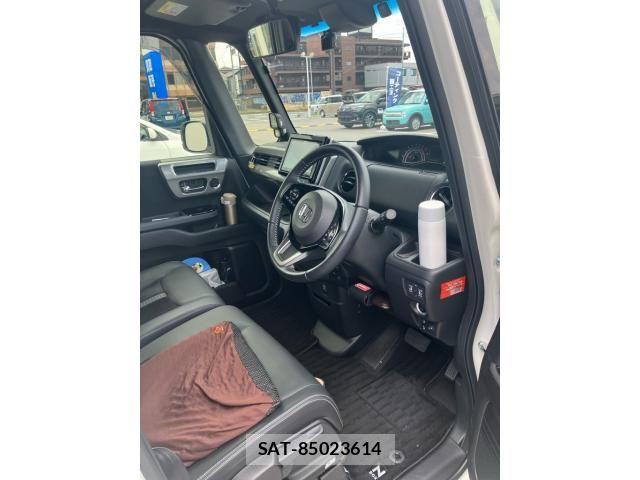 Honda N BOX CUSTOM 2023-08 8131509-12