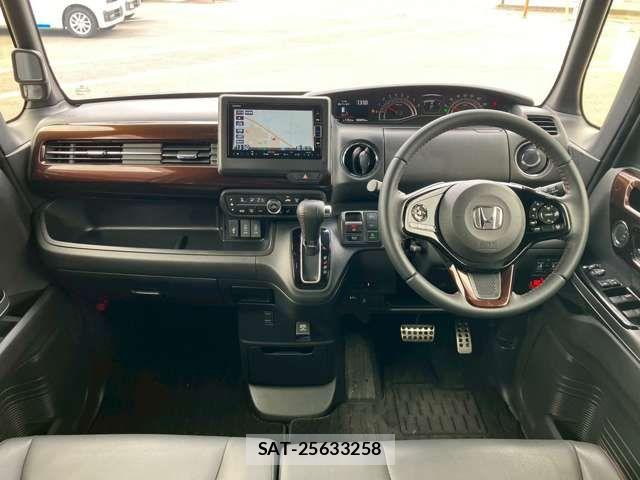 Honda N BOX CUSTOM 2023-07 8131513-13